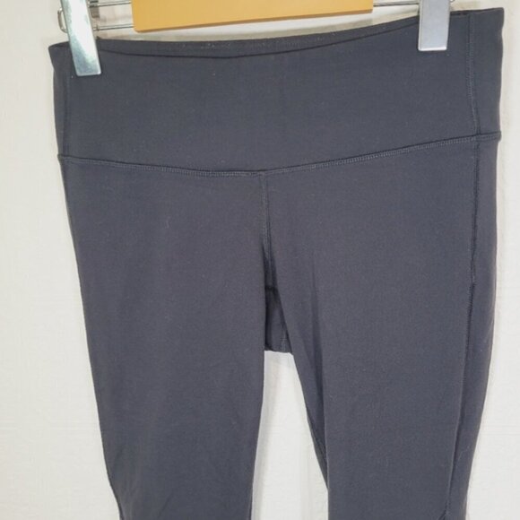 Athleta Chaturanga criss cross crop leggings black - Picture 5 of 9